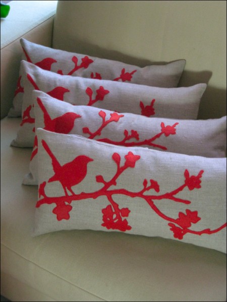 Red bird's pillows 3